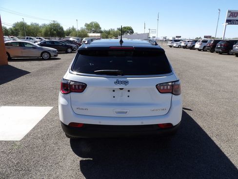 Used 2025 Jeep Compass Limited AWD/4WD image 7