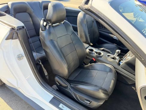 Used 2018 Ford Mustang Premium RWD image 32