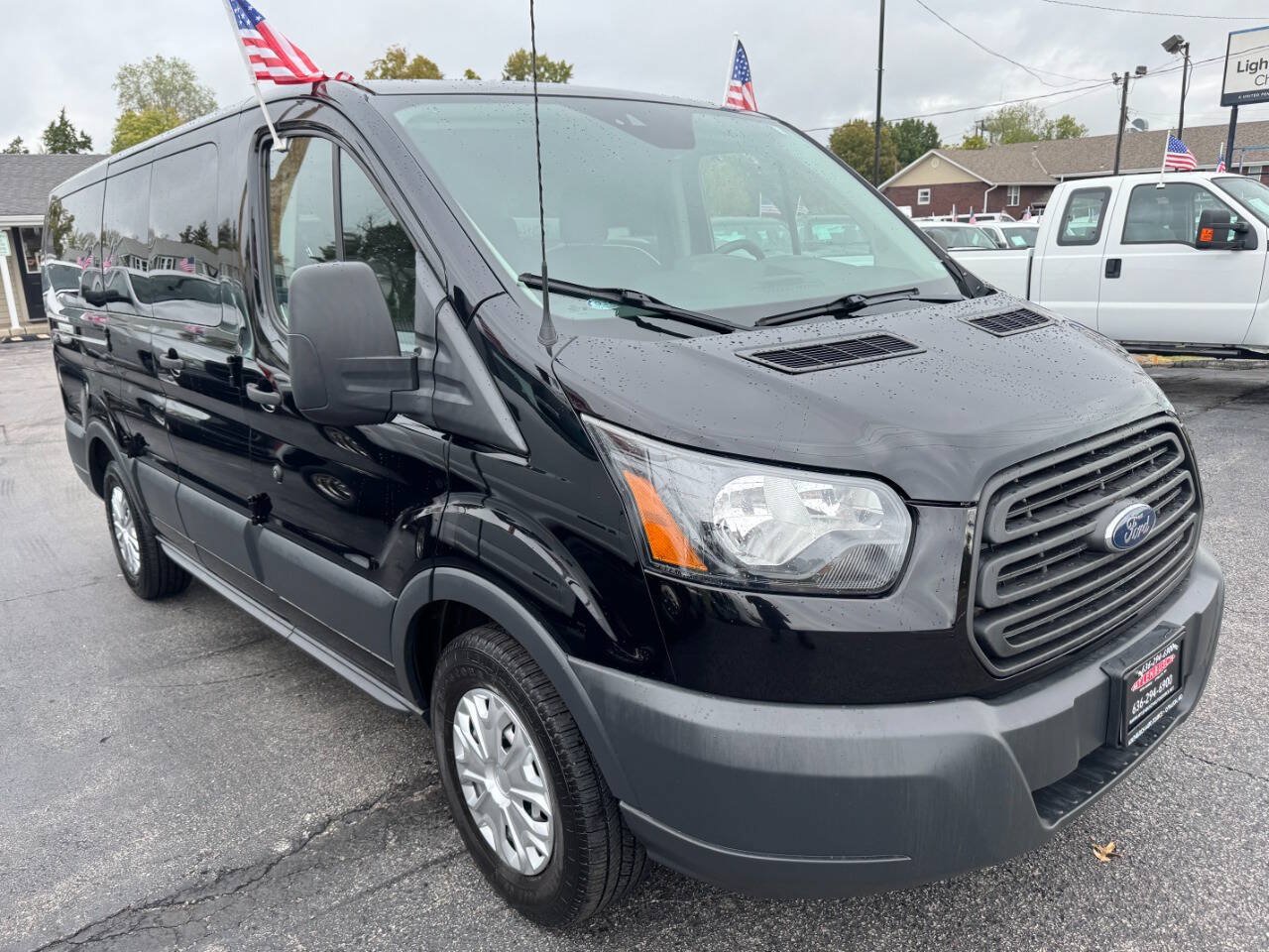 Used 2018 Ford Transit 150 XL RWD image 3
