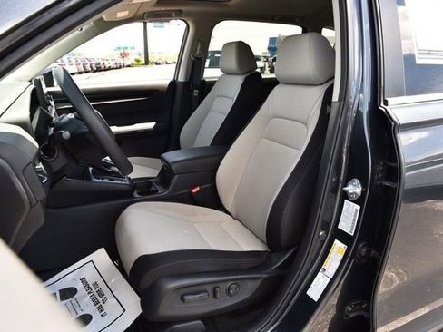 Used 2023 Honda CR-V EX image 20