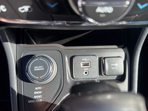 Used 2022 Jeep Cherokee Limited image 22