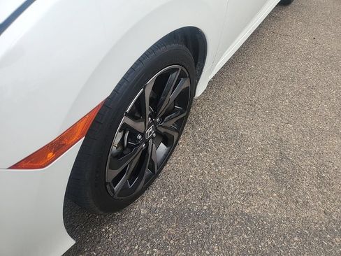 Used 2020 Honda Civic Sport image 8