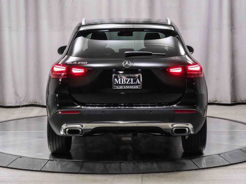 Certified 2025 Mercedes-Benz GLA 250 image 3