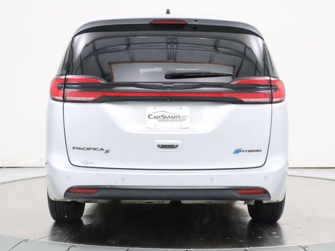 Used 2023 Chrysler Pacifica Touring-L w/ S Appearance Package FWD image 4