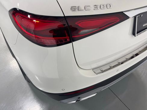Used 2026 Mercedes-Benz GLC 300 4MATIC image 13