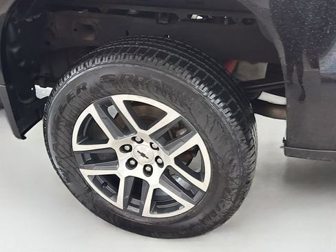 Used 2019 Chevrolet Silverado 1500 Custom Trail Boss image 29