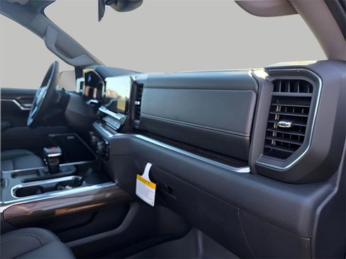 New 2026 Chevrolet Silverado 1500 LT Trail Boss w/ LT Trail Boss Premium Package image 17