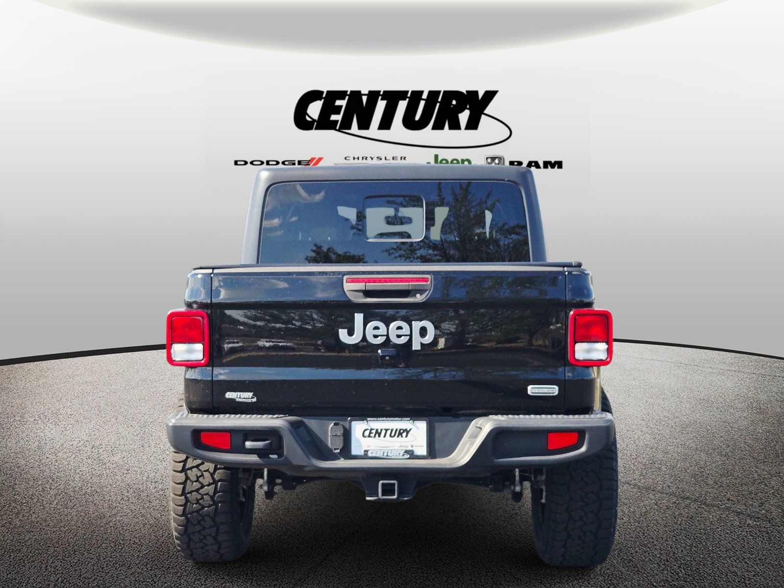 Used 2020 Jeep Gladiator Overland w/ Popular Equipment Package AWD/4WD image 5