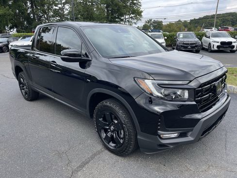Used 2025 Honda Ridgeline Black Edition image 4
