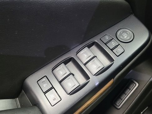 Used 2019 GMC Yukon XL Denali w/ Open Road Package AWD/4WD image 27