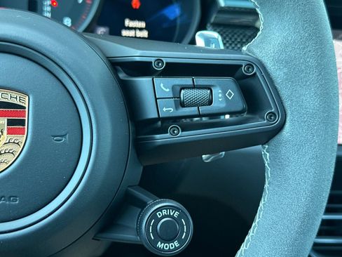 Used 2025 Porsche Macan GTS image 27