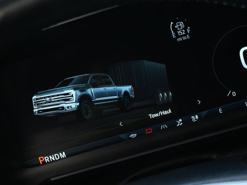 Used 2025 Ford F450 Platinum image 31