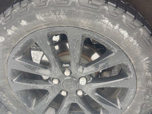 Used 2018 Jeep Grand Cherokee Altitude image 4