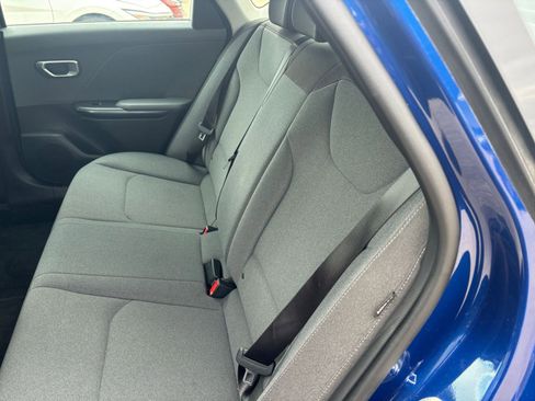 Used 2025 Kia K4 LXS image 37