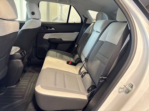 Used 2025 Honda Prologue EX image 16