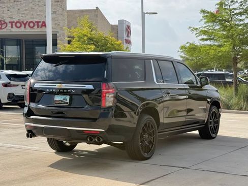 Used 2023 Chevrolet Suburban High Country w/ Premium Package 2 AWD/4WD image 6