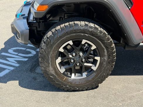 Used 2024 Jeep Wrangler Unlimited Rubicon 4xe AWD/4WD image 11