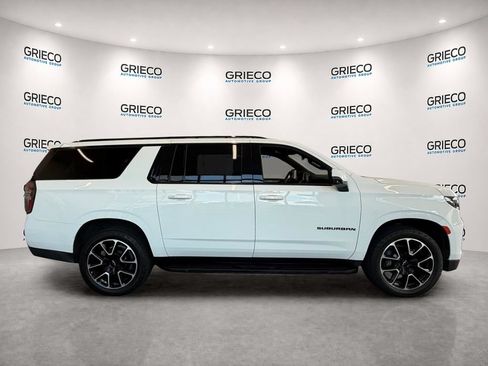 Used 2023 Chevrolet Suburban RST w/ Luxury Package RWD image 8