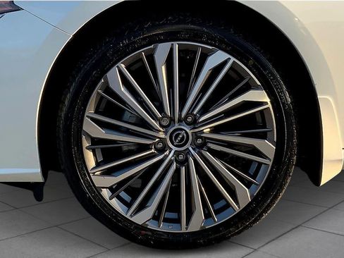 Used 2023 Nissan Altima 2.5 SL image 10