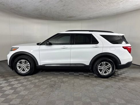 Used 2020 Ford Explorer XLT w/ Equipment Group 202A AWD/4WD image 8