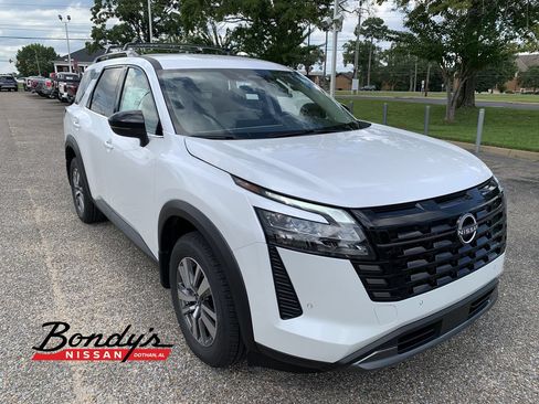 New 2026 Nissan Pathfinder SL FWD image 1