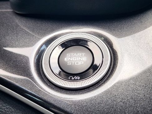 Used 2021 Jeep Grand Cherokee L Laredo RWD image 21