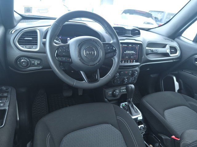 Used 2021 Jeep Renegade Latitude AWD/4WD image 8
