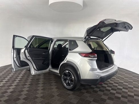 Certified 2024 Nissan Rogue SV image 14