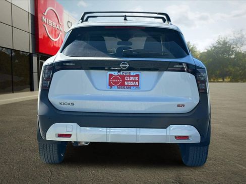 New 2026 Nissan Kicks SR image 8