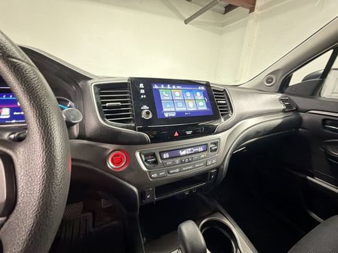 Used 2019 Honda Pilot EX image 17