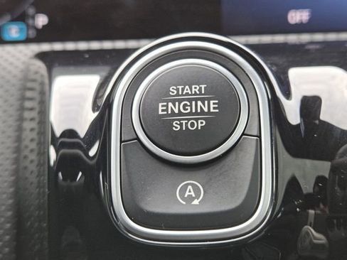 Used 2025 Mercedes-Benz CLA 250 4MATIC image 13
