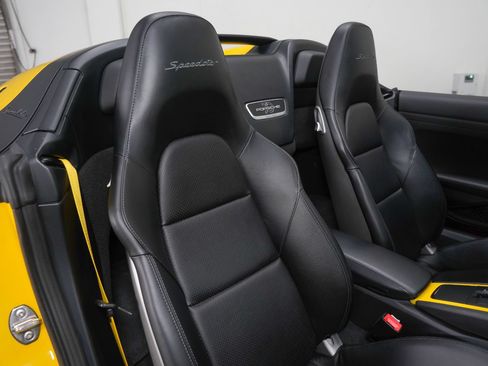 Used 2019 Porsche 911 Speedster RWD image 31
