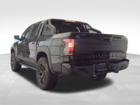 Used 2024 Nissan Frontier SV w/ Hardbody Edition AWD/4WD image 10