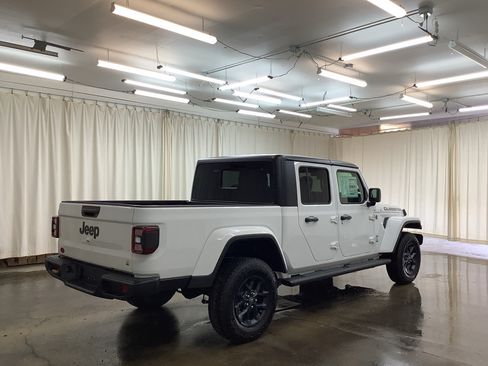 New 2026 Jeep Gladiator Mojave AWD/4WD image 5