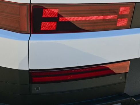 New 2026 Hyundai Santa Fe SE image 9