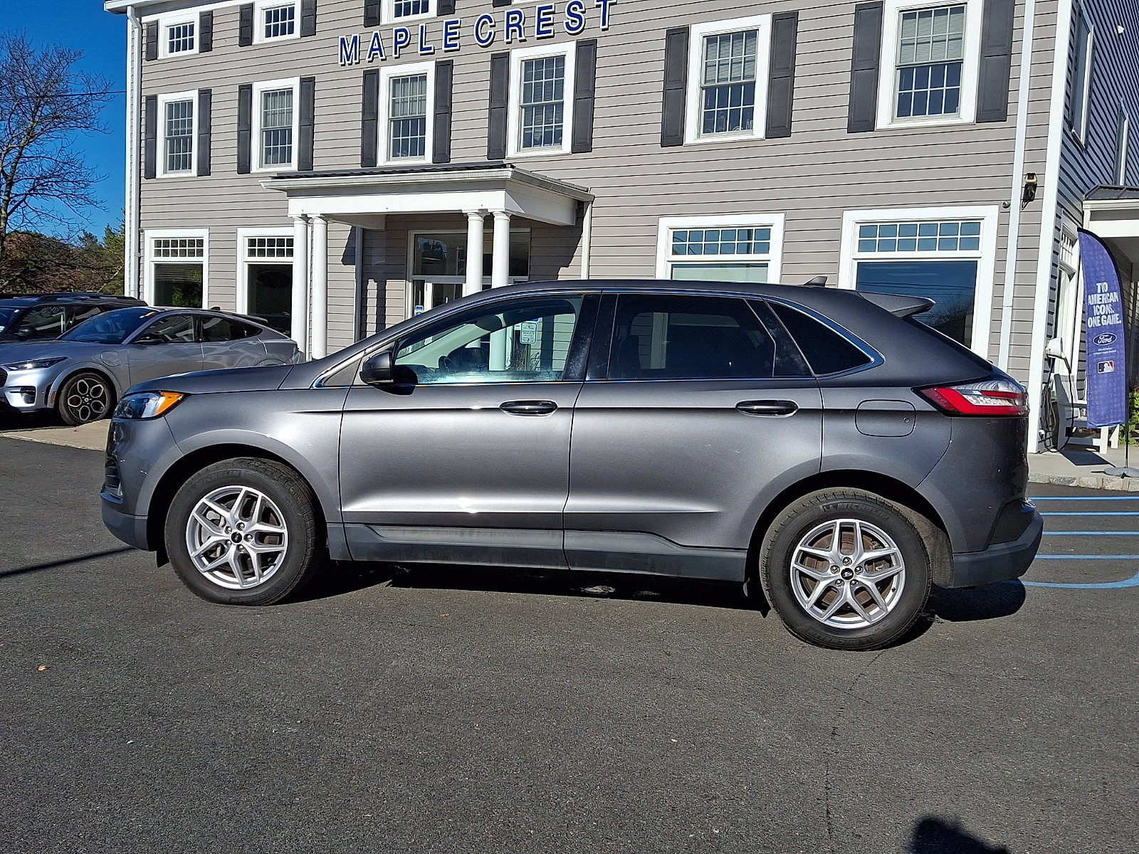 Used 2024 Ford Edge SEL w/ Convenience Package AWD/4WD image 8