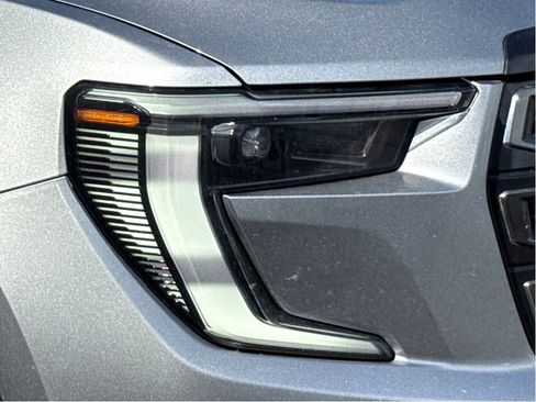 Used 2024 GMC Acadia AT4 w/ Super Cruise Package image 5