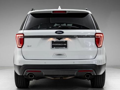 Used 2017 Ford Explorer XLT w/ Equipment Group 202A FWD image 35