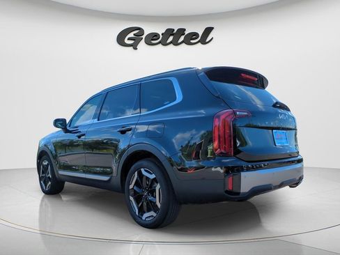 Used 2025 Kia Telluride S FWD image 7