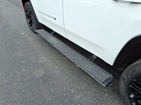 New 2026 Jeep Grand Wagoneer Limited AWD/4WD image 16