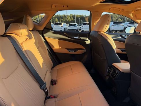 Used 2023 Lexus NX 350 Premium image 16