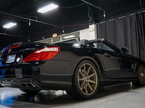 Used 2014 Mercedes-Benz SL 63 AMG image 32