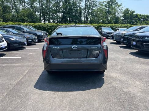 Used 2016 Toyota Prius Two FWD image 6