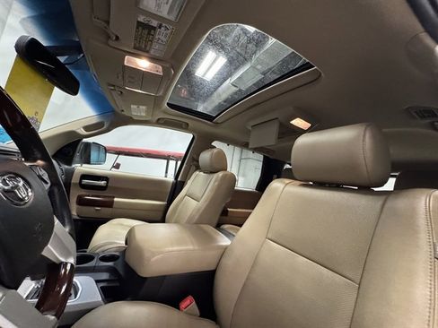 Used 2014 Toyota Sequoia Platinum AWD/4WD image 26