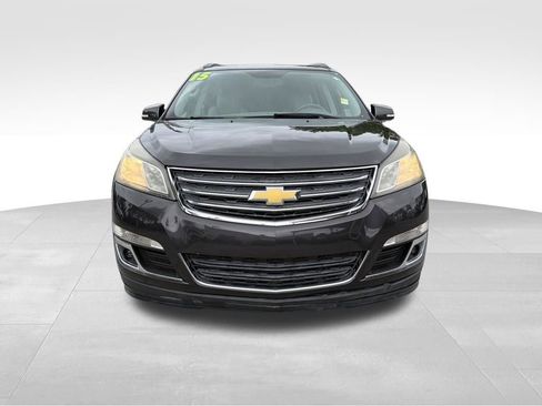Used 2015 Chevrolet Traverse LT image 2