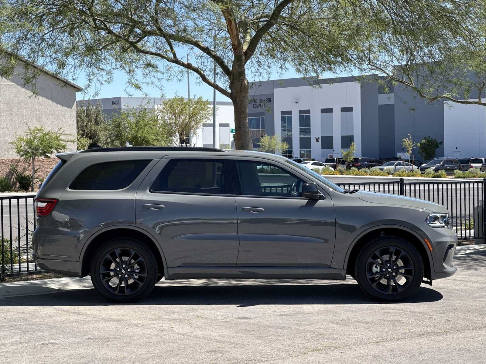 Used 2025 Dodge Durango GT w/ Blacktop Package AWD/4WD image 9