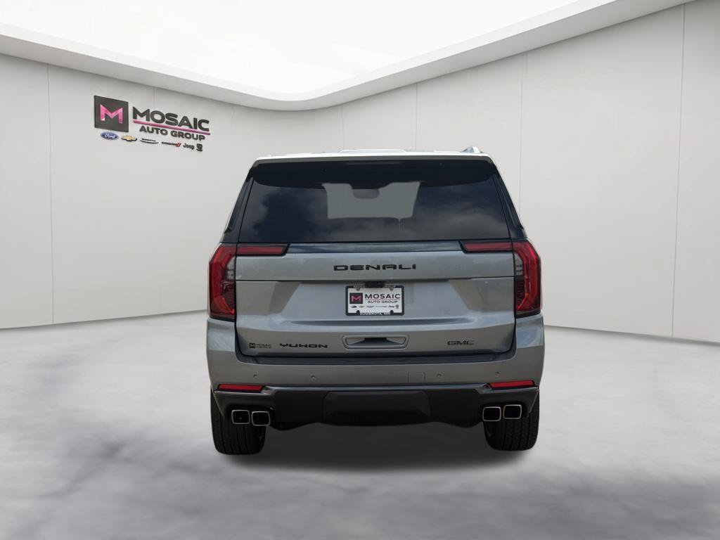 Used 2025 GMC Yukon Denali Ultimate w/ LPO, Floor Liner Package AWD/4WD image 6