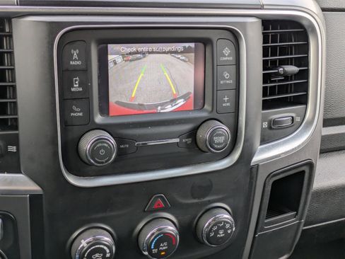 Used 2021 RAM 1500 Classic SLT image 21