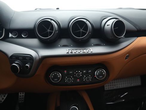 Certified 2014 Ferrari F12 Berlinetta RWD image 26