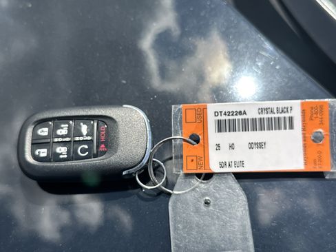 Used 2025 Honda Odyssey Elite image 38